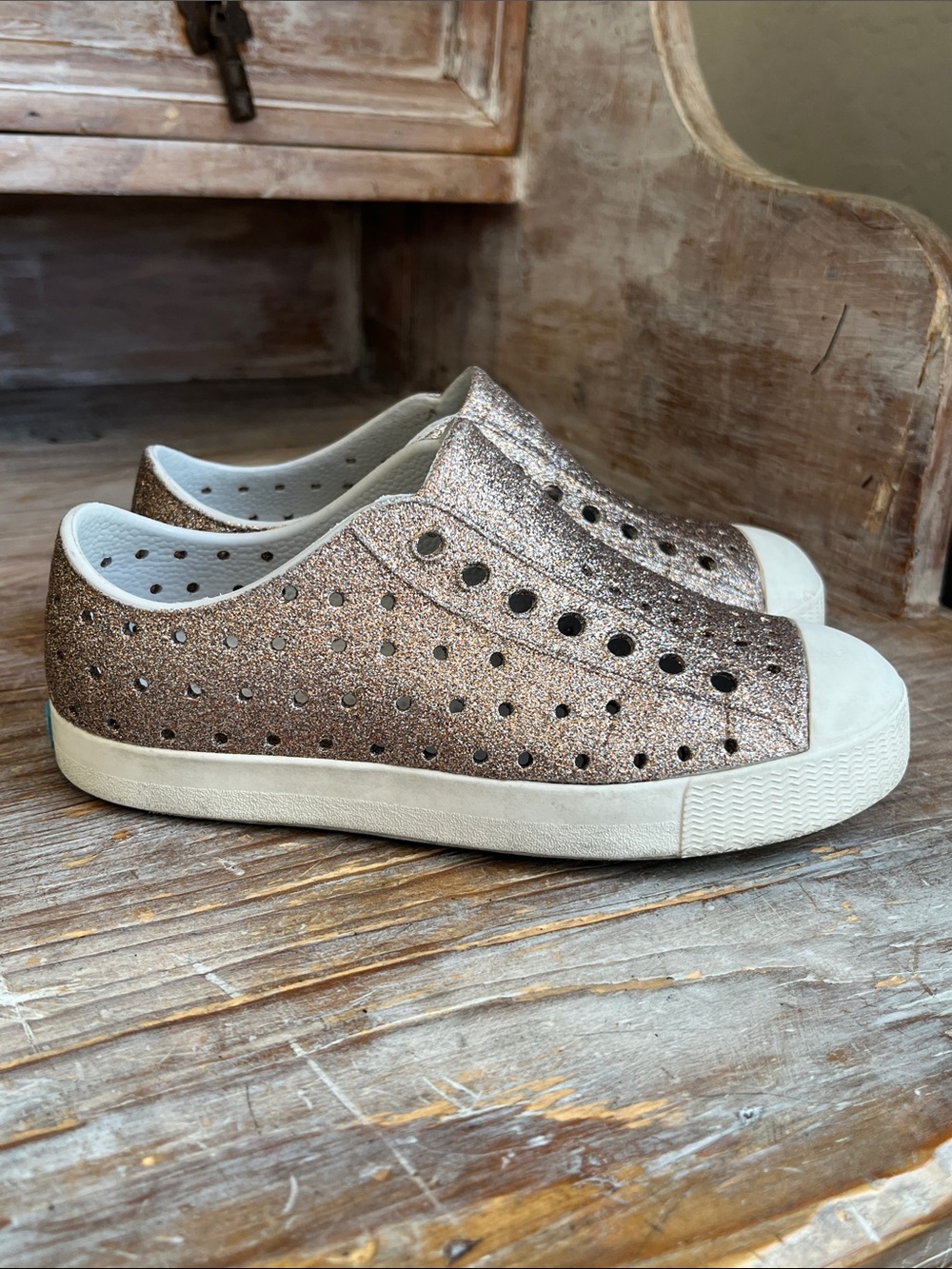 ⭐️ Native Jefferson Pull On Shoes Size 11 Glitter Water Shoes Outdoor Summer